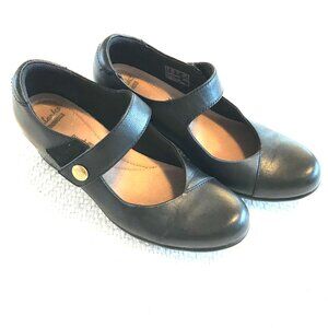 Clarks cushion shoe women's 6.5 black Mary Janes comfort heel work professional